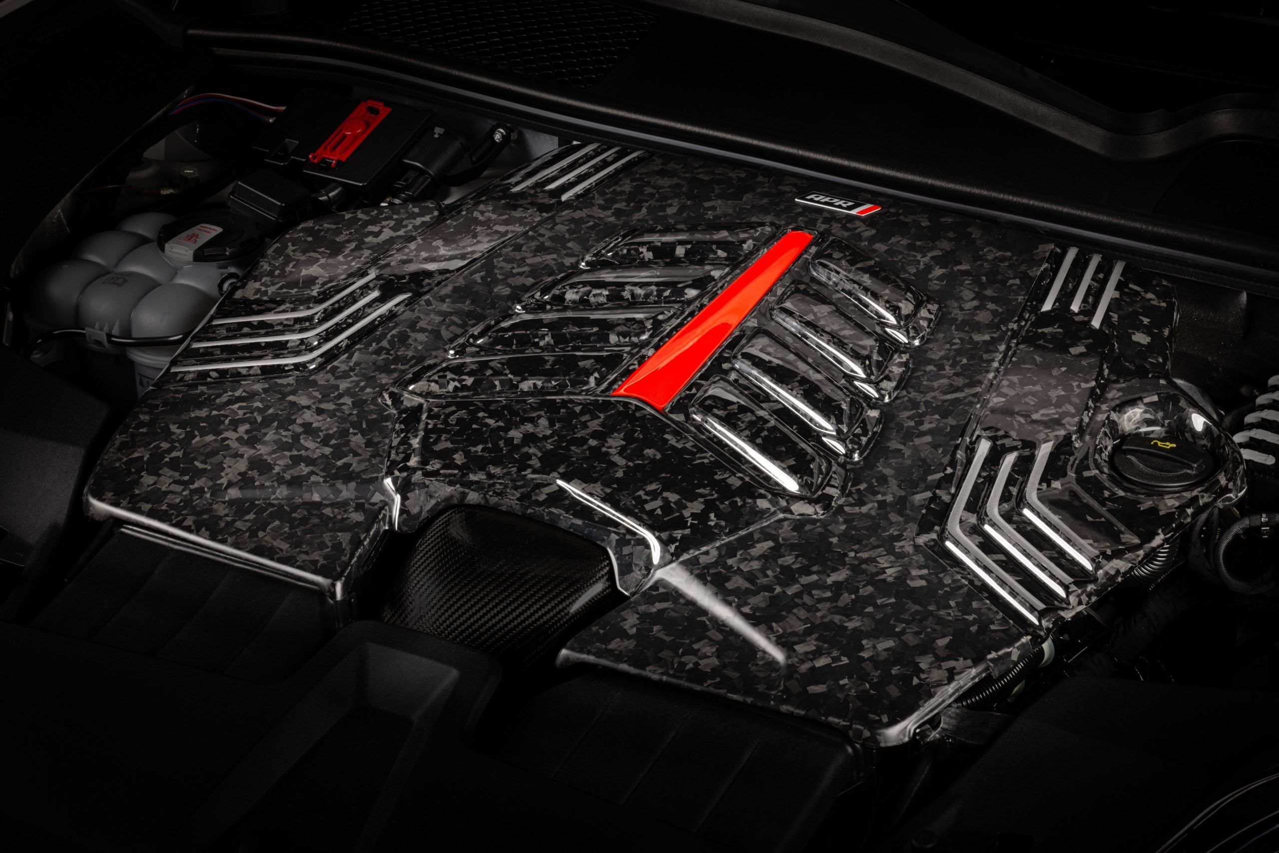 Tapa de motor de carbono APR - SUV 2.9T/3.0T/4.0T - Imagen 11